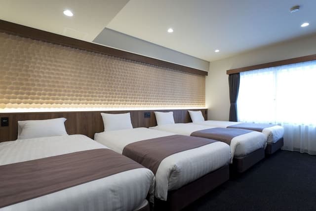 Quadruple Standard Universal Design 4 single beds [All Rooms are Non-Smoking]