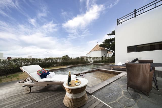Villa (Vernazza Couple)