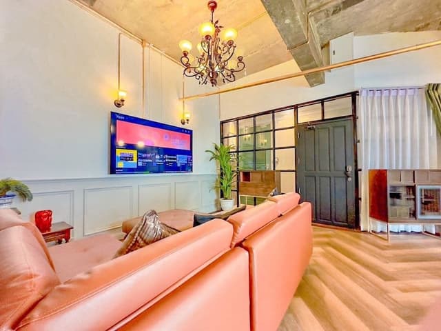 Family Room, 2 Bedrooms