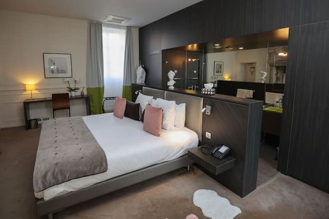 Deluxe Double Room (Plus)