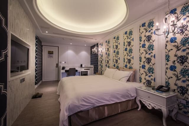 Classic Double Room (checkin after 3pm, 6pm on Saturday)
