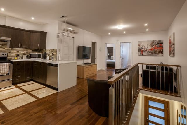 Family Duplex, Multiple Bedrooms