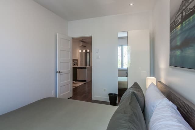 Family Duplex, Multiple Bedrooms