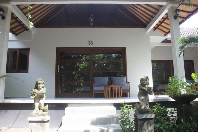 Family Room, Garden View