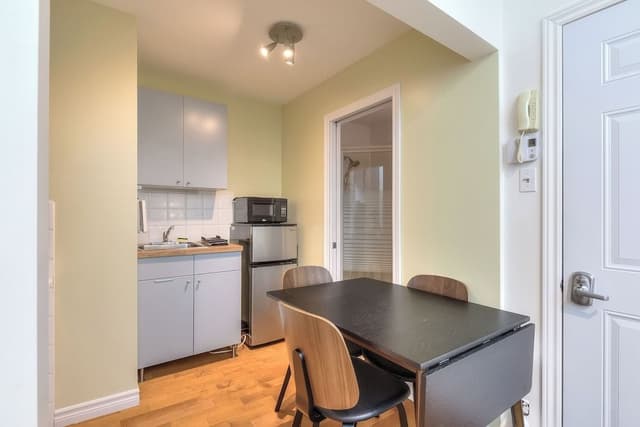 Apartment (355 Square Feet)