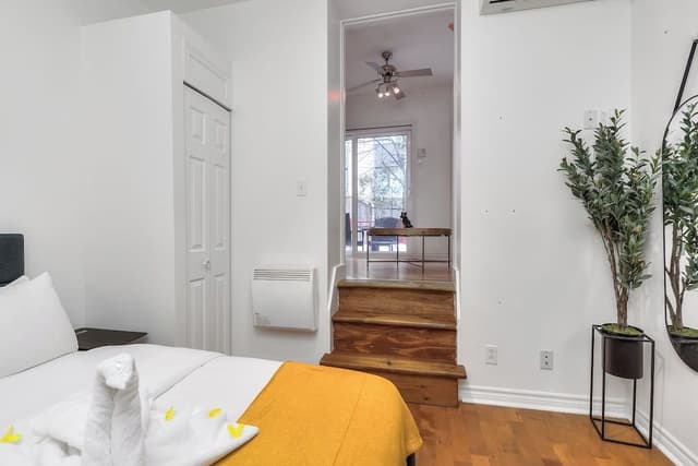 Apartment (355 Square Feet)