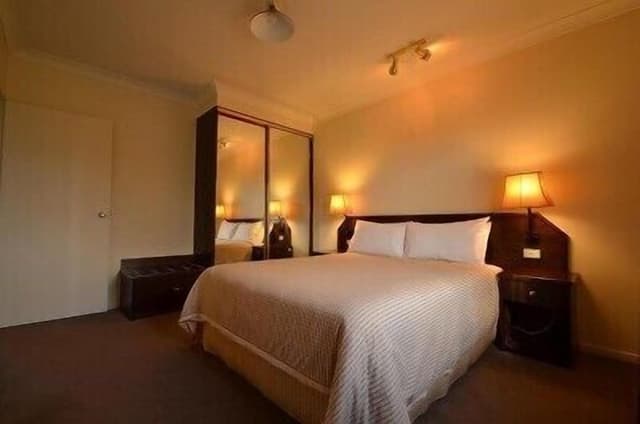 Deluxe Executive Suite