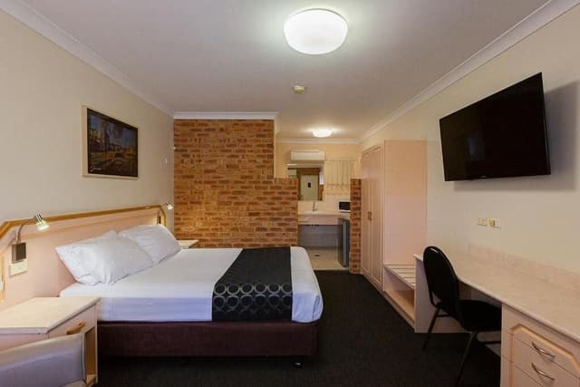 Queen Room