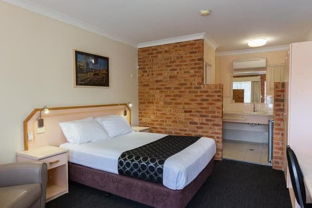 Queen Room