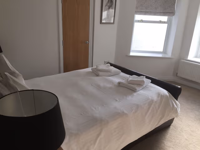 1 Bed - Below Deck