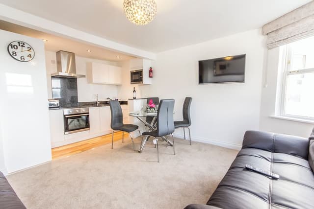 2 bed- Crow's Nest