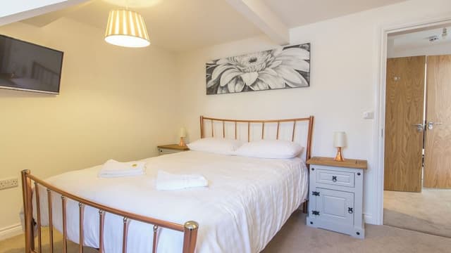 2 bed- Crow's Nest
