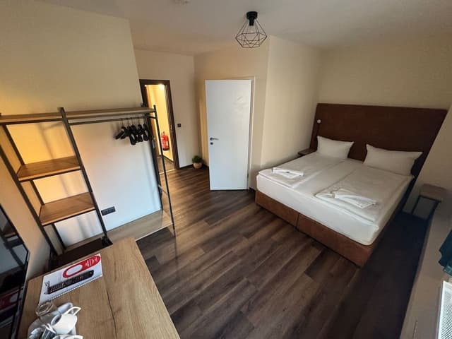 Double Room, 1 King Bed, Ensuite