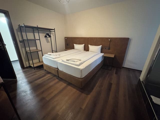 Double Room, 1 King Bed, Ensuite