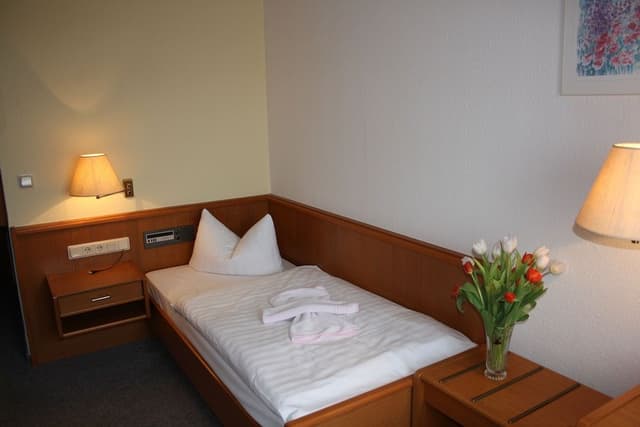 Standard Single Room