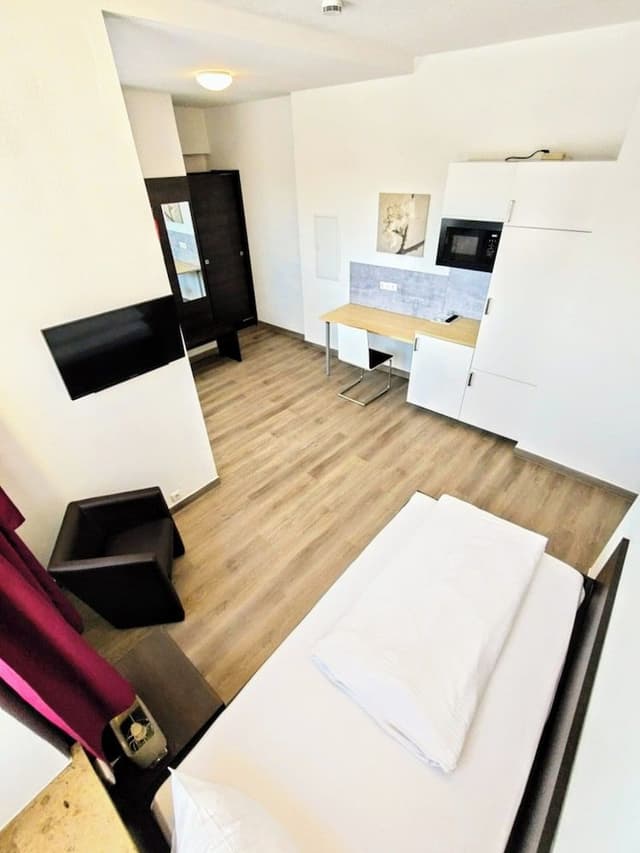 Economy Studio
