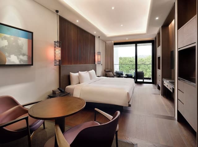 [ANANTI WINTER FESTA] Executive King Room with Mountain View (Lounge access included) 20%off +F&B10%