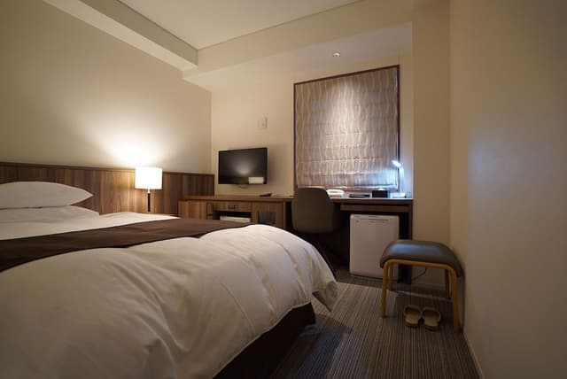 Standard Single Room, Smoking