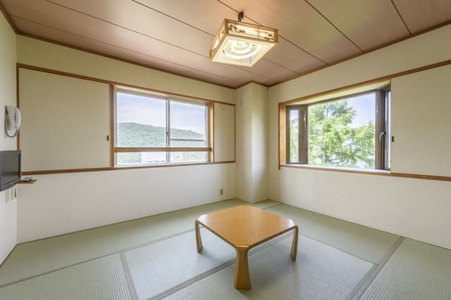 Japanese Style Room, Shared Bathroom