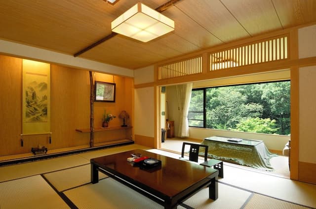 Deluxe Room with Spa Bath, Mountain View