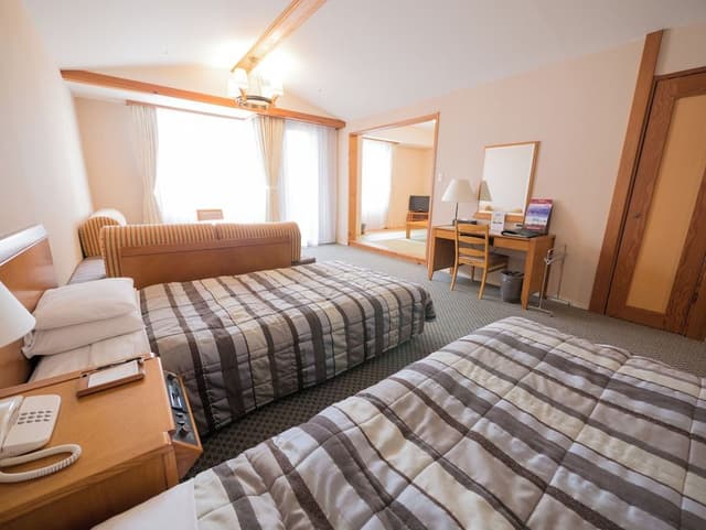 [NoSmoking] Recommended for groups! Wide Japanese Western style room