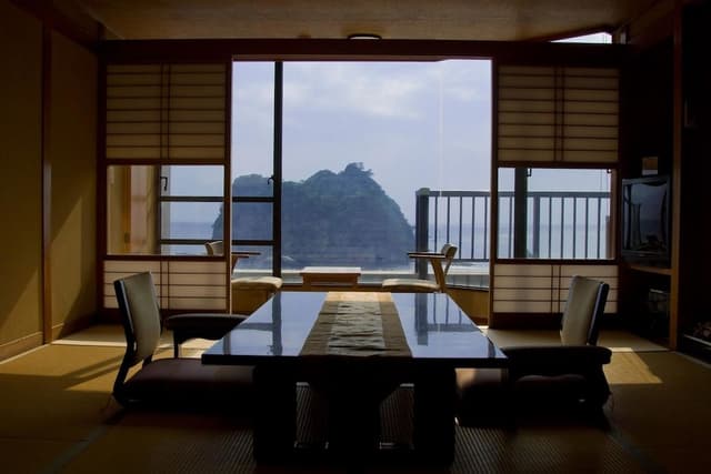 Deluxe Japanese-Style Room