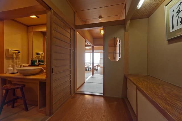 Deluxe Japanese-Style Room