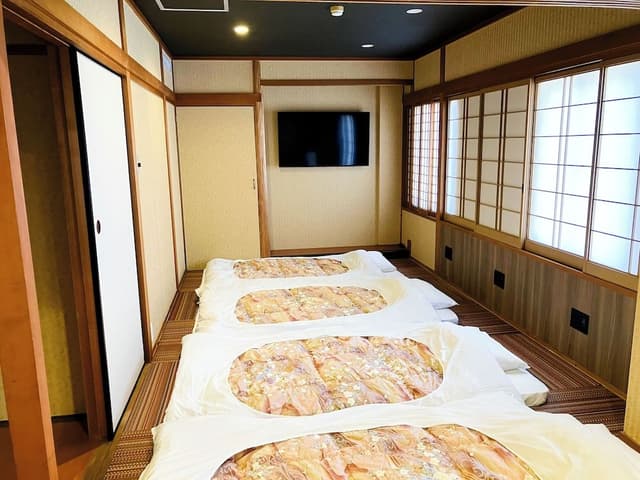 Japanese Style Room, Smoking