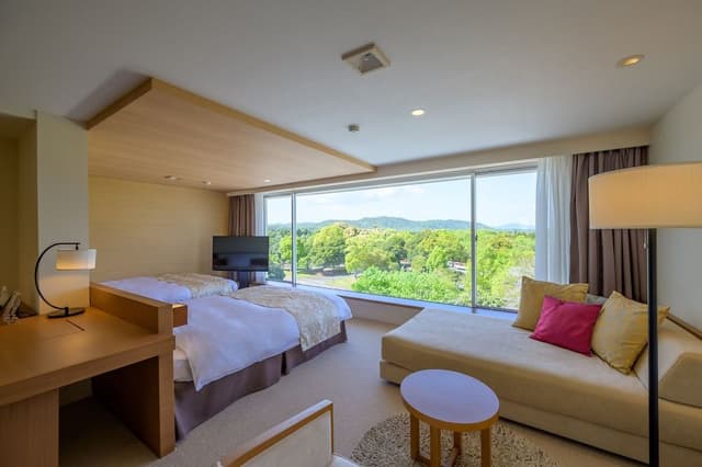 Premium Deluxe Room, Non Smoking (2 Beds + 1 Extra Bed)