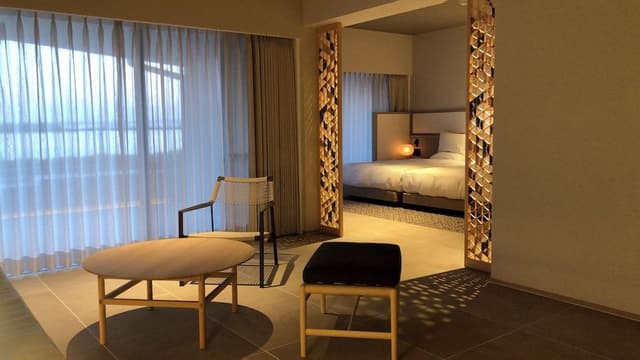 Luxury Twin Room, Balcony, Corner (210)