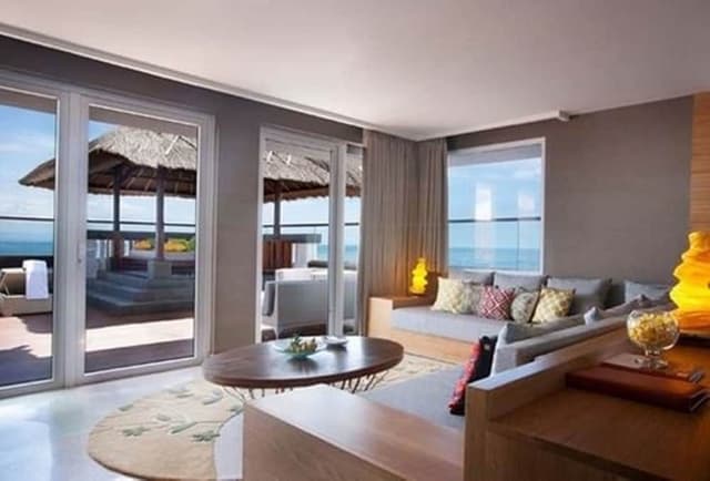 Oceanfront Rooftop Suite