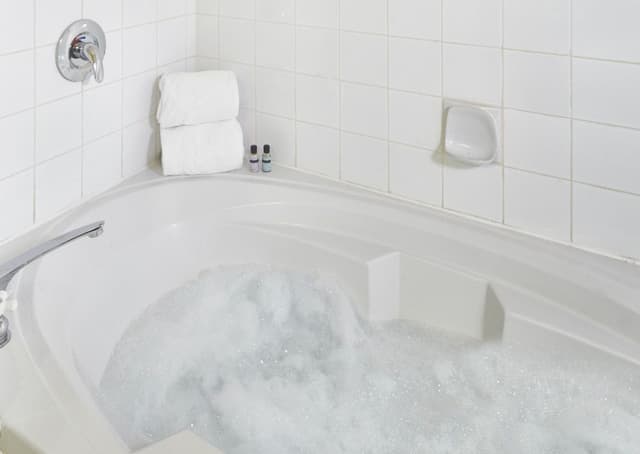 King One Bedroom Jacuzzi Suite