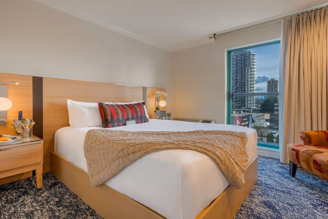 King One Bedroom Jacuzzi Suite