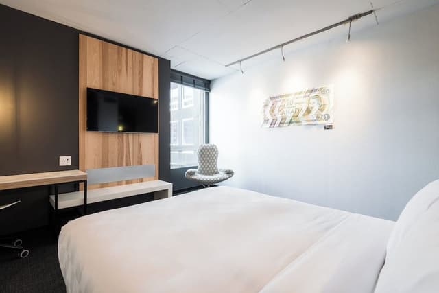 Room with One Bed