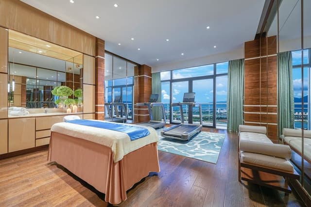 Suite (Imperial)
