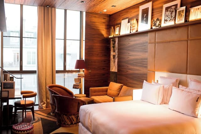 Executive Room