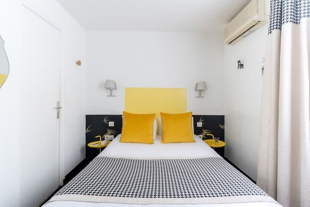 Connecting rooms, 2 bedrooms, Includes soft minibar, courtesy tray, Chromecast, Digital press
