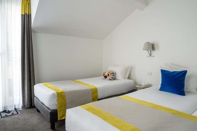 Triple Room, Terrace, Includes soft minibar, courtesy tray, Chromecast, Digital press