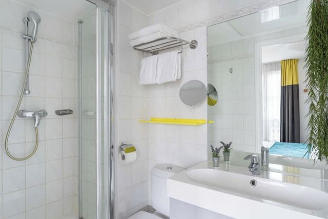 Family Room, 2 Bedrooms, Includes soft minibar, courtesy tray, Chromecast, Digital press