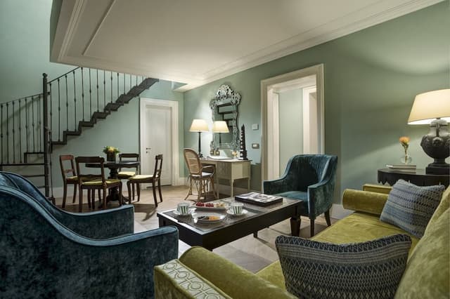 Junior Suite (2 Floor)