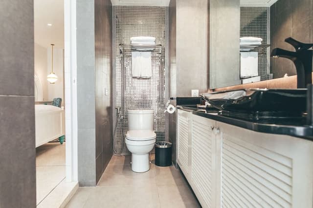 Dash Superior King Bed Room