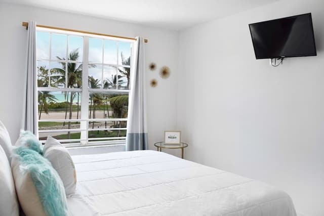 Signature Room, 1 King Bed, Ocean View