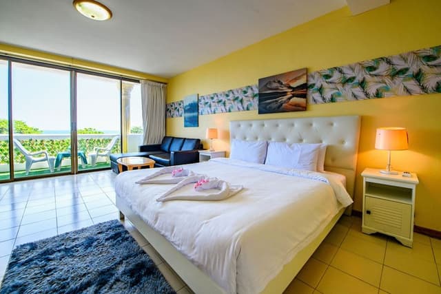 Studio with Sea View