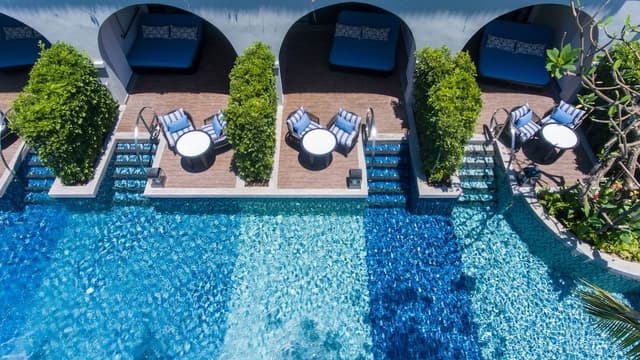 The Level Pool Access Room