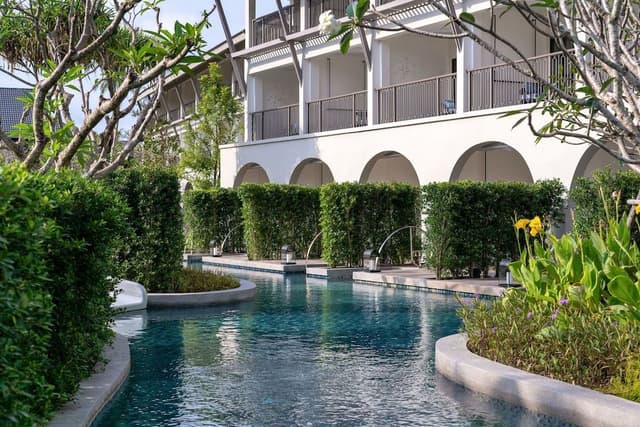The Level Pool Access Room