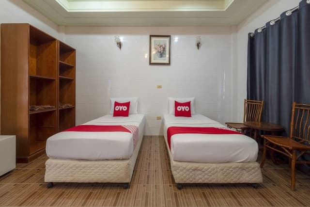 Deluxe Twin Room
