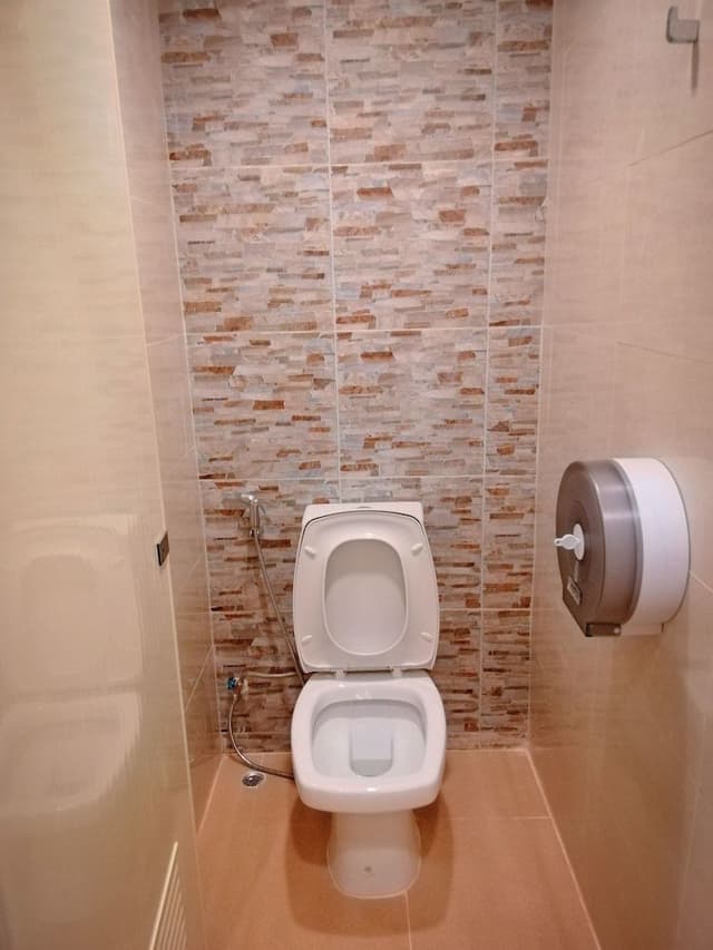 4 People Room Shared Bathroom