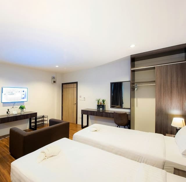 Standard Twin Room