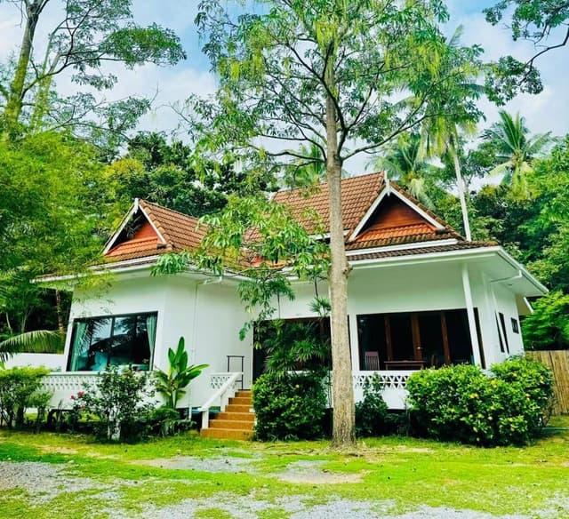 Villa, 2 Bedrooms, Poolside