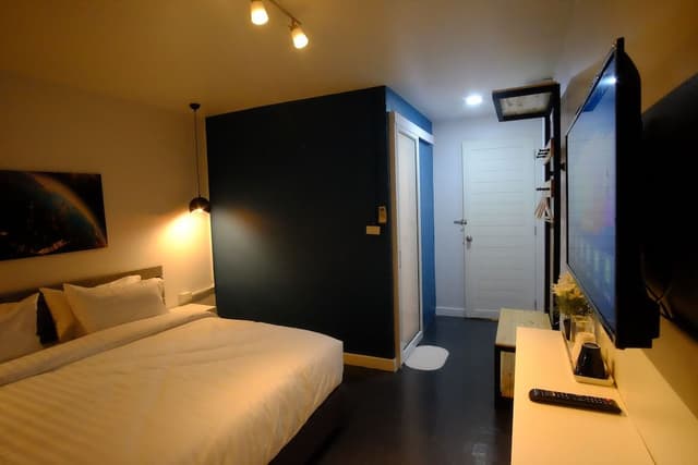 City Double Room, 1 King Bed, City View